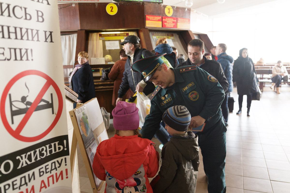 17 марта на территории Бобруйского автовокзала работниками МЧС было организовано профилактическое мероприятие. 