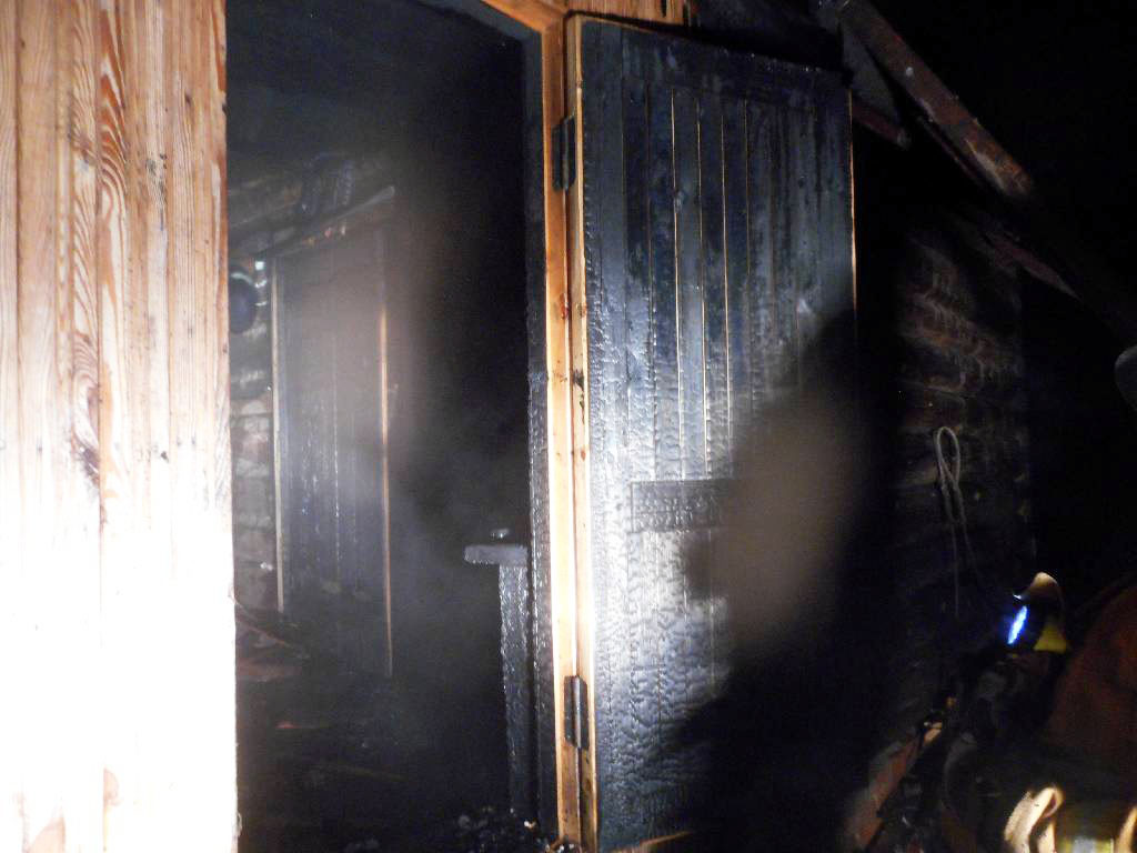 Вечером 25 марта поступило сообщение о пожаре в строении бани на улице Береговой в г. Бобруйске.