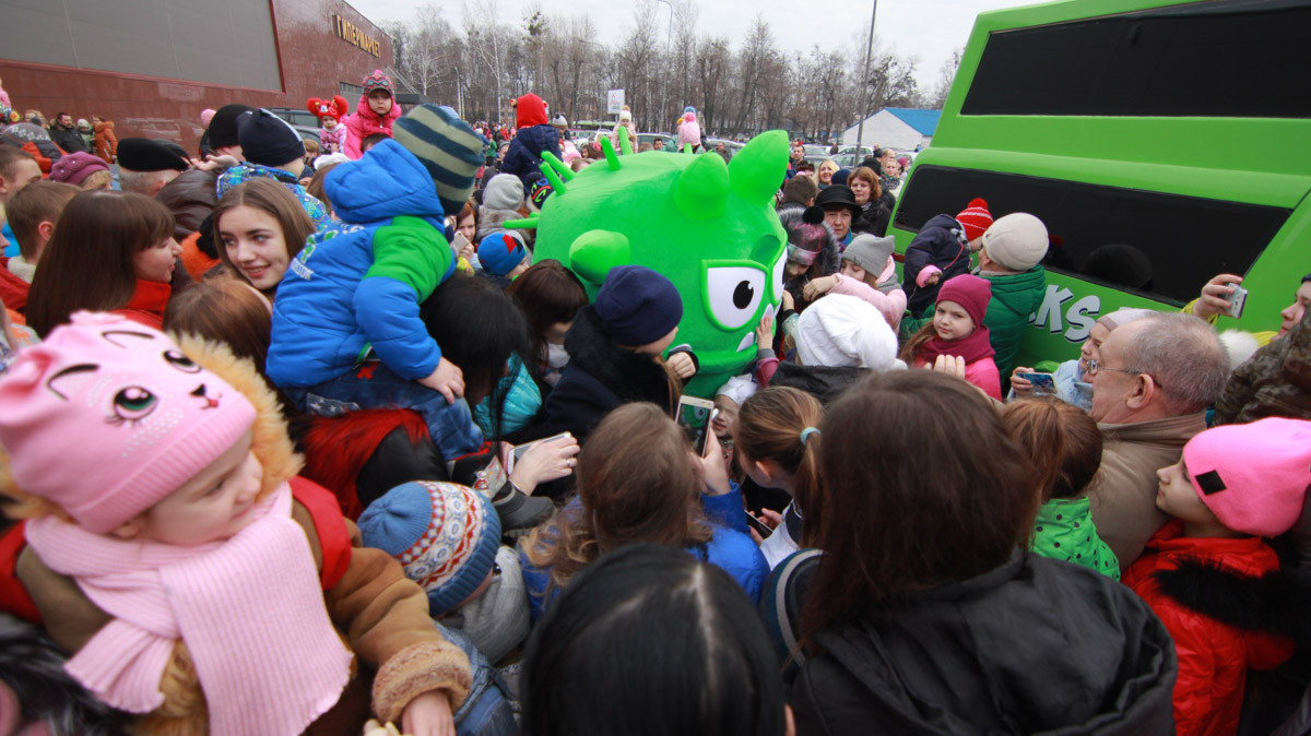 Бонстики заинтриговали белорусских детей и улетели из Беларуси