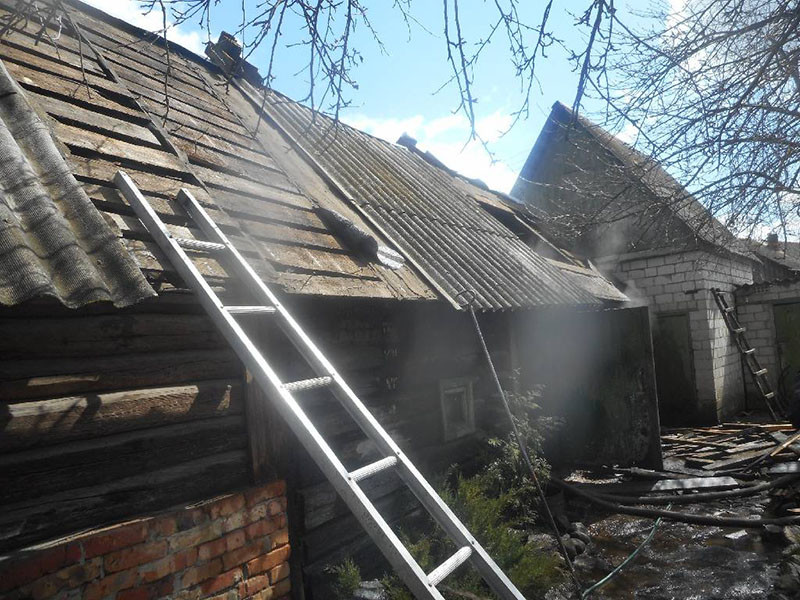Днем 15 апреля 2017 года поступило сообщение о загорании бани расположенной на территории частного домовладения по улице Тургенева в г. Бобруйске.
