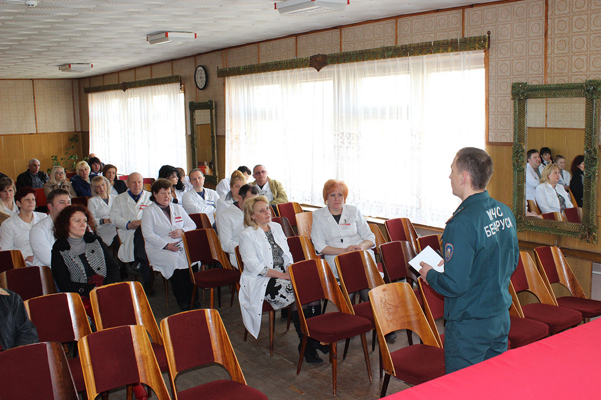 18 апреля в УЗ «Бобруйская городская поликлиника № 1» прошла встреча представителя Бобруйского горрайотдела по чрезвычайным ситуациям с заведующими отделениями учреждения