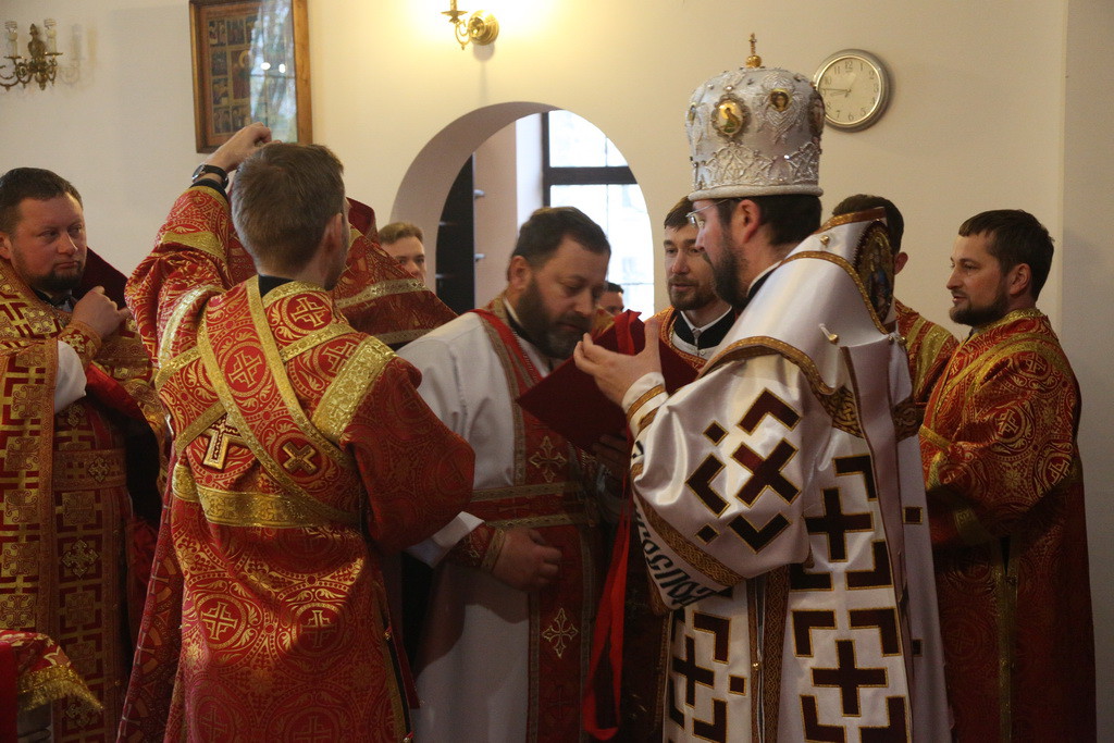 Архиерейская литургия в Неделю Жен Мироносиц в Бобруйске Архиерейская литургия в Неделю Жен Мироносиц в Бобруйске