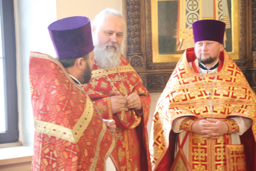 Архиерейская литургия в Неделю Жен Мироносиц в Бобруйске Архиерейская литургия в Неделю Жен Мироносиц в Бобруйске