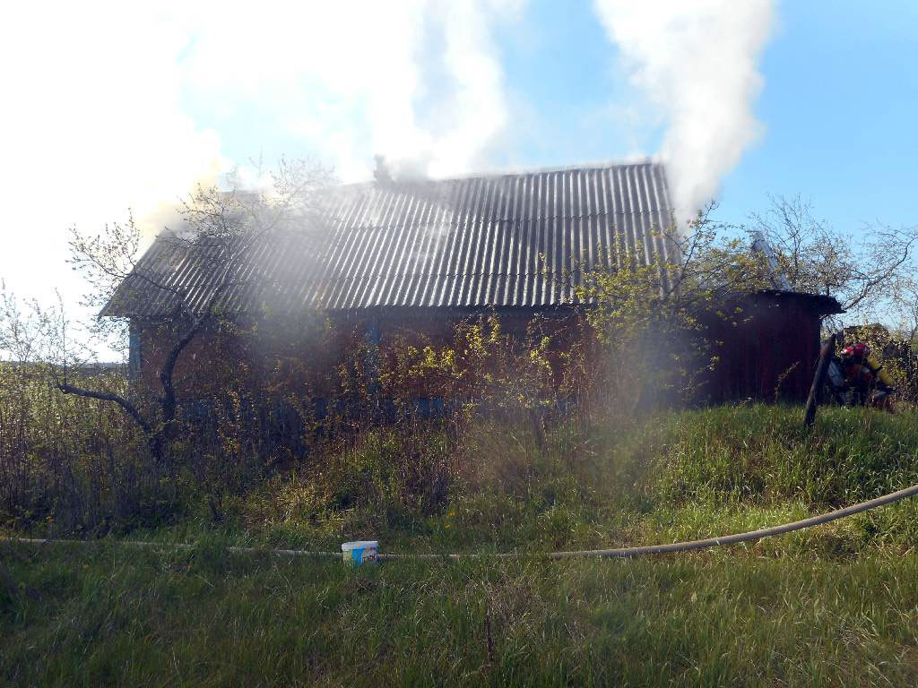 Утром 15 мая поступило сообщение о пожаре в доме в деревне Бибковщина Сычковского сельского совета. 