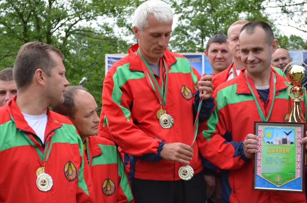 Команда руководителей УВД Бобруйского горисполкома заняло второе место в спартакиаде руководящего состава органов внутренних дел Могилевской области.
