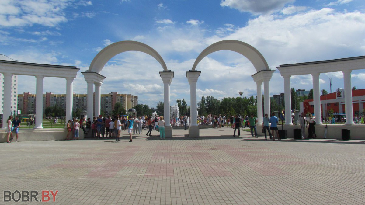 Молодежный парк торжественно открыли в Бобруйске Молодежный парк торжественно открыли в Бобруйске