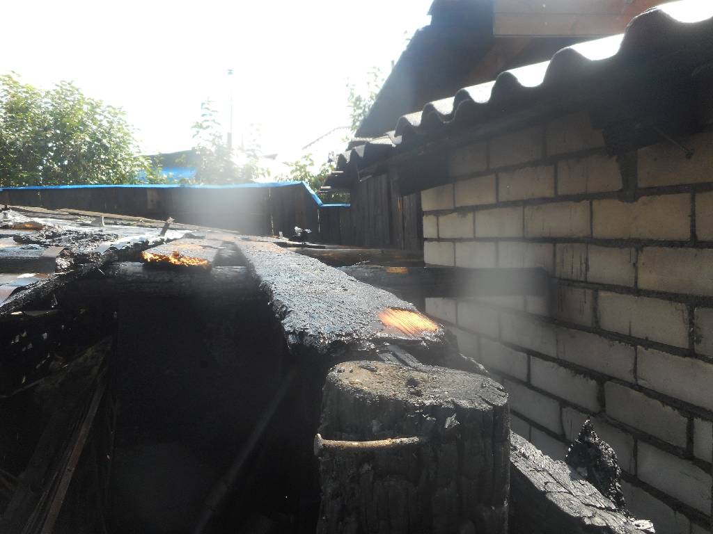 Днем 17 июля 2017 года поступило сообщение о пожаре на территории частного домовладения по переулку Репина в г. Бобруйске.