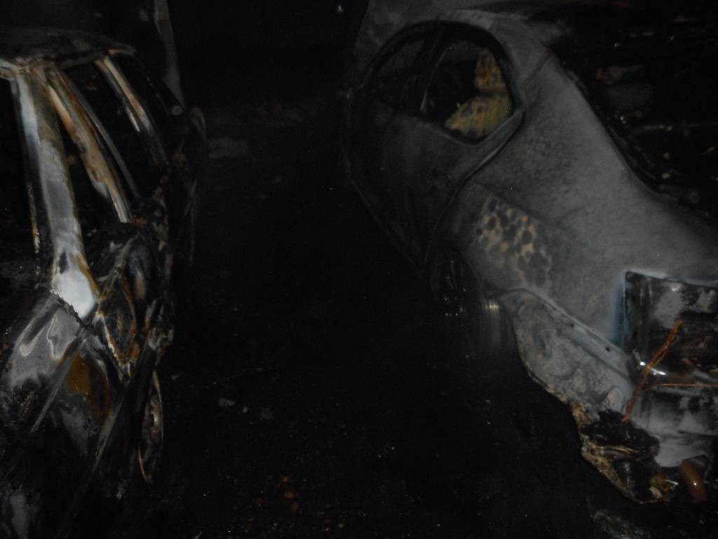 Ночью с 12 на 13 сентября 2017 года поступило сообщение о загорании легкового автомобиля расположенного на дворовой автостоянке по улице Сикорского в г. Бобруйске.