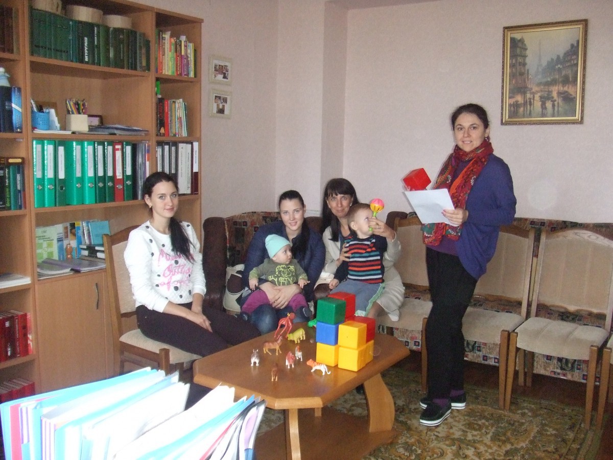 В Бобруйске продолжает свою работу «Школа молодого родителя» для лиц из числа детей-сирот и детей, оставшихся без попечения родителей.