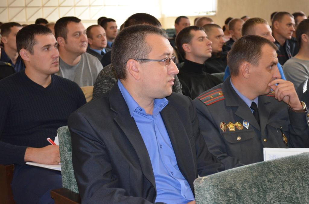 В рамках единого дня информирования УВД посетил начальник Могилевского института Министерства внутренних дел РБ генерал-майор милиции Валерий Николаевич Полищук.