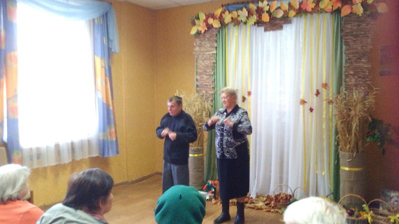 В концертной программе мероприятия приняли участие воспитанники Бобруйской школы-интерната для детей с нарушением слуха с поздравительными жестовыми песнями. 