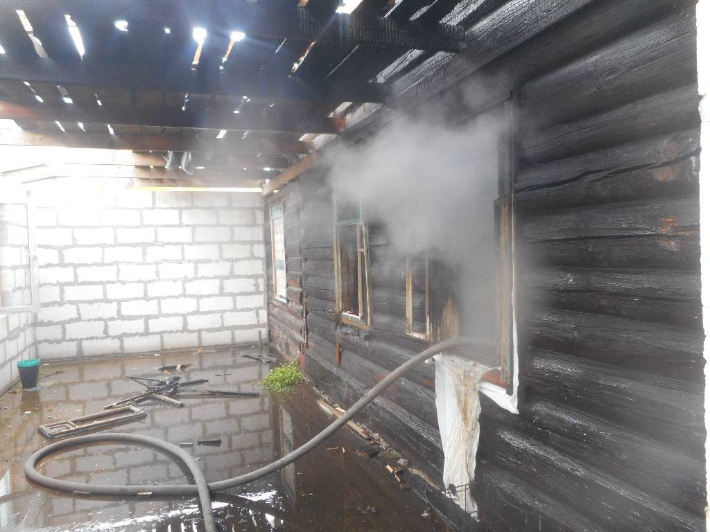 Днем 15 октября 2017 года на телефон «101», поступило сообщение о пожаре жилого дома, расположенного по улице Рабочей в г. Бобруйске.