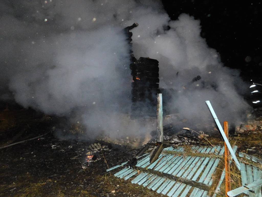 Поздно вечером 24 октября 2017 года поступило сообщение о пожаре в дачном доме в деревне Пересово Вишнёвского сельского совета Бобруйского  района.