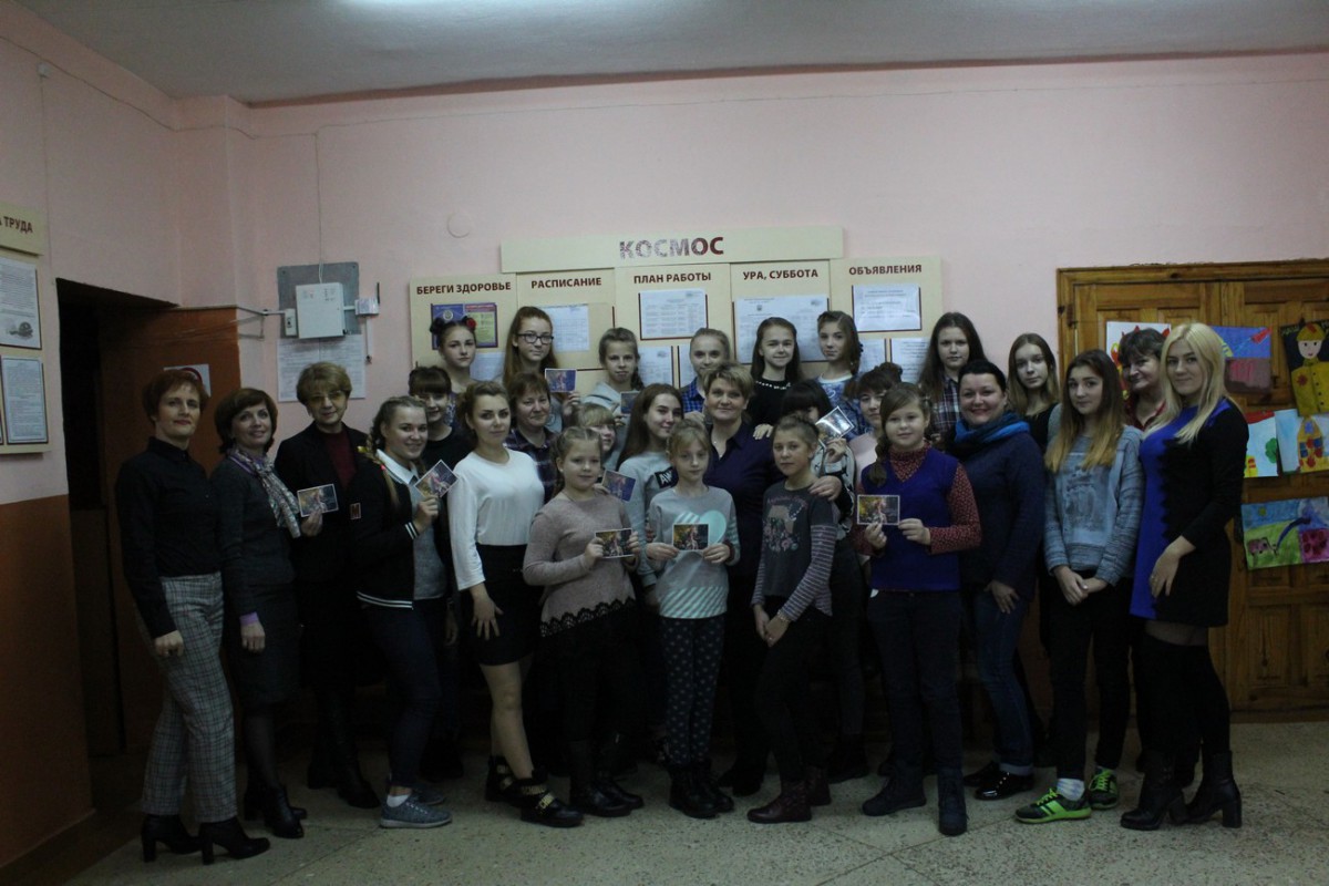 «Красота спасет мир!» - под таким девизом 11 ноября 2017 года в клубе «Космос» ГУО «ЦДОДиМ «Росквит» г. Бобруйска» прошла конкурсная программа «Искуство красоты» в рамках Дня профориентации, подготовленная руководителем объединения по интересам «Фантазия» Валенчиц Еленой Николаевной и педагогом-организатором клуба Феллер Еленой Анатольевной. «Красота спасет мир!» - под таким девизом 11 ноября 2017 года в клубе «Космос» ГУО «ЦДОДиМ «Росквит» г. Бобруйска» прошла конкурсная программа «Искуство красоты» в рамках Дня профориентации, подготовленная руководителем объединения по интересам «Фантазия» Валенчиц Еленой Николаевной и педагогом-организатором клуба Феллер Еленой Анатольевной.