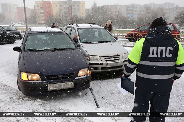 На кольцевой дороге в Гродно столкнулись 14 автомобилей На кольцевой дороге в Гродно столкнулись 14 автомобилей