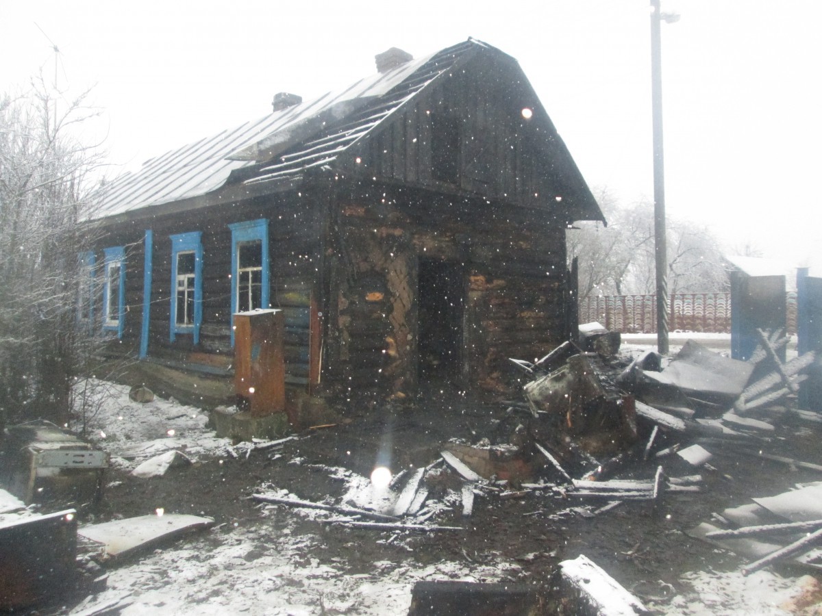 Утром 10 декабря поступило сообщение о пожаре в жилом доме по улице Клубной в д. Турки Воротынского сельского совета Бобруйского района.