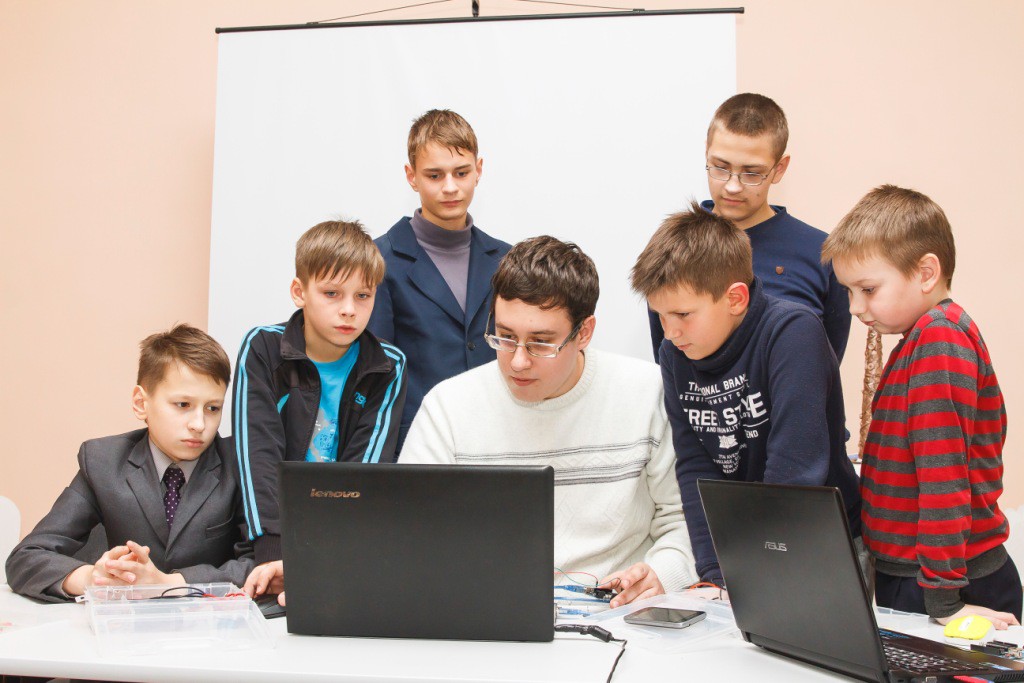 Приключения бобруйских Электроников Приключения бобруйских Электроников