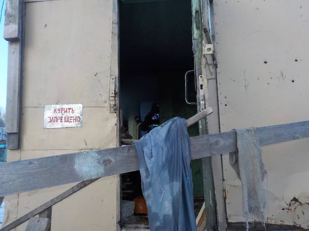 В районе 17 часов 22 января поступил звонок бобруйским спасателям о пожаре сторожевого вагончика по улице Ковзана.