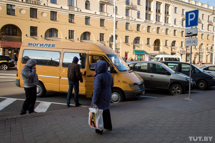 «Поставим машины под забор». Пассажиры рискуют остаться без междугородних маршруток «Поставим машины под забор». Пассажиры рискуют остаться без междугородних маршруток
