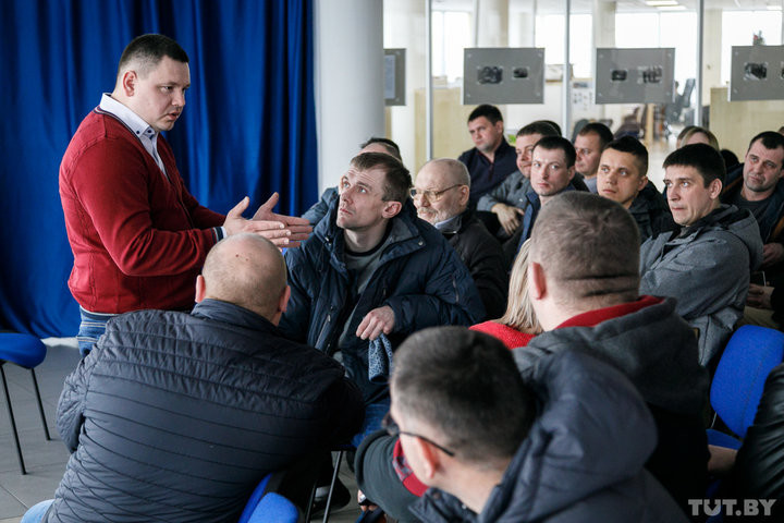 «Поставим машины под забор». Пассажиры рискуют остаться без междугородних маршруток «Поставим машины под забор». Пассажиры рискуют остаться без междугородних маршруток