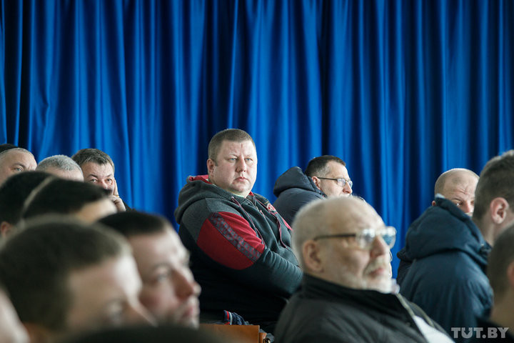 «Поставим машины под забор». Пассажиры рискуют остаться без междугородних маршруток «Поставим машины под забор». Пассажиры рискуют остаться без междугородних маршруток