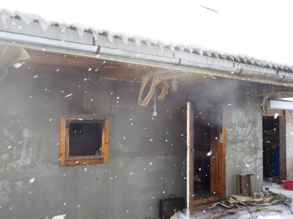 Днем 3 марта поступило сообщение бобруйским спасателям о загорании бани по улице Березинской в Бобруйске.
