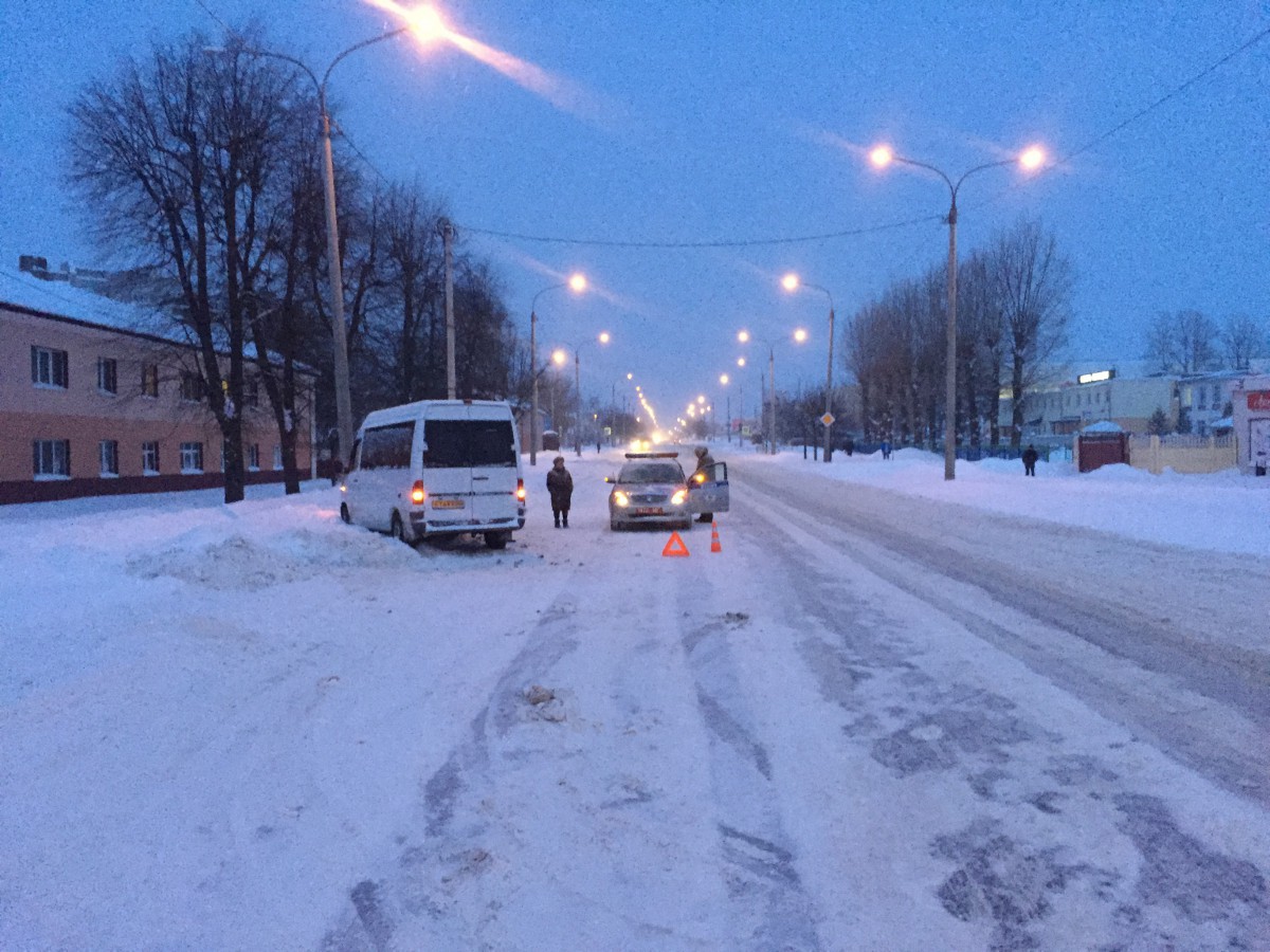 ДТП произошло 3 марта, в 18.00, на ул. Бахарова в г.Бобруйске, с участием автомобилей «Опель Аскона» и «Мерседес Бенц Спринтер» - маршрутное такси.