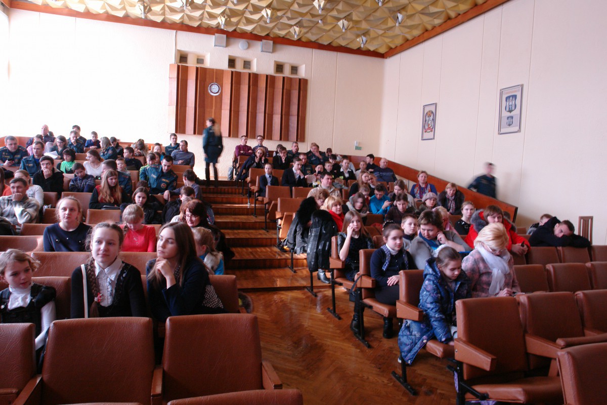В Могилеве подвели итоги областного этапа конкурса «Спасатели глазами детей». В руках юных бобруйчан оказалось немало дипломов.