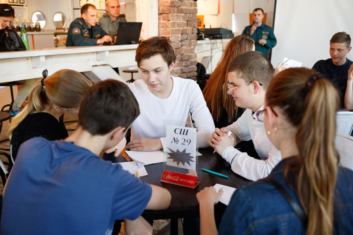 В Бобруйском кафе PIZZA&COFFEE прошла интеллектуальная викторина – 101 вопрос о безопасности.