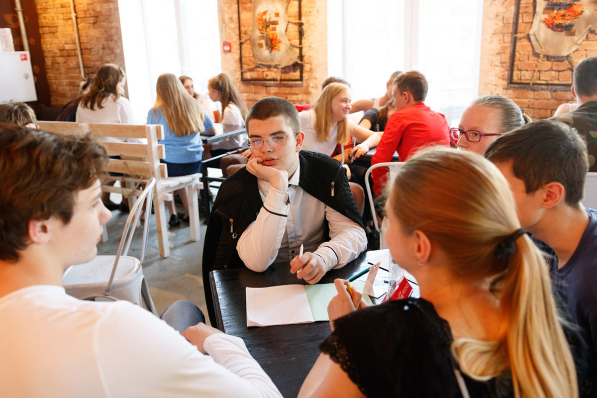 В Бобруйском кафе PIZZA&COFFEE прошла интеллектуальная викторина – 101 вопрос о безопасности.