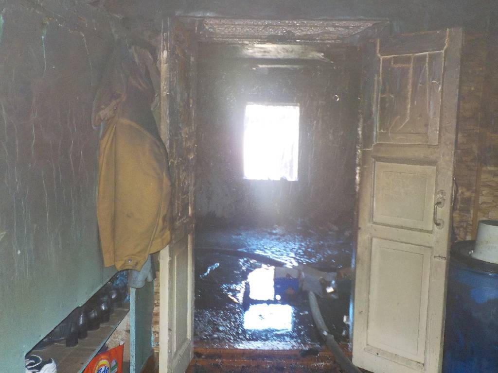 28 мая в 10.33 поступил звонок бобруйским спасателям о пожаре жилого дома по улице Майской в Бобруйске.