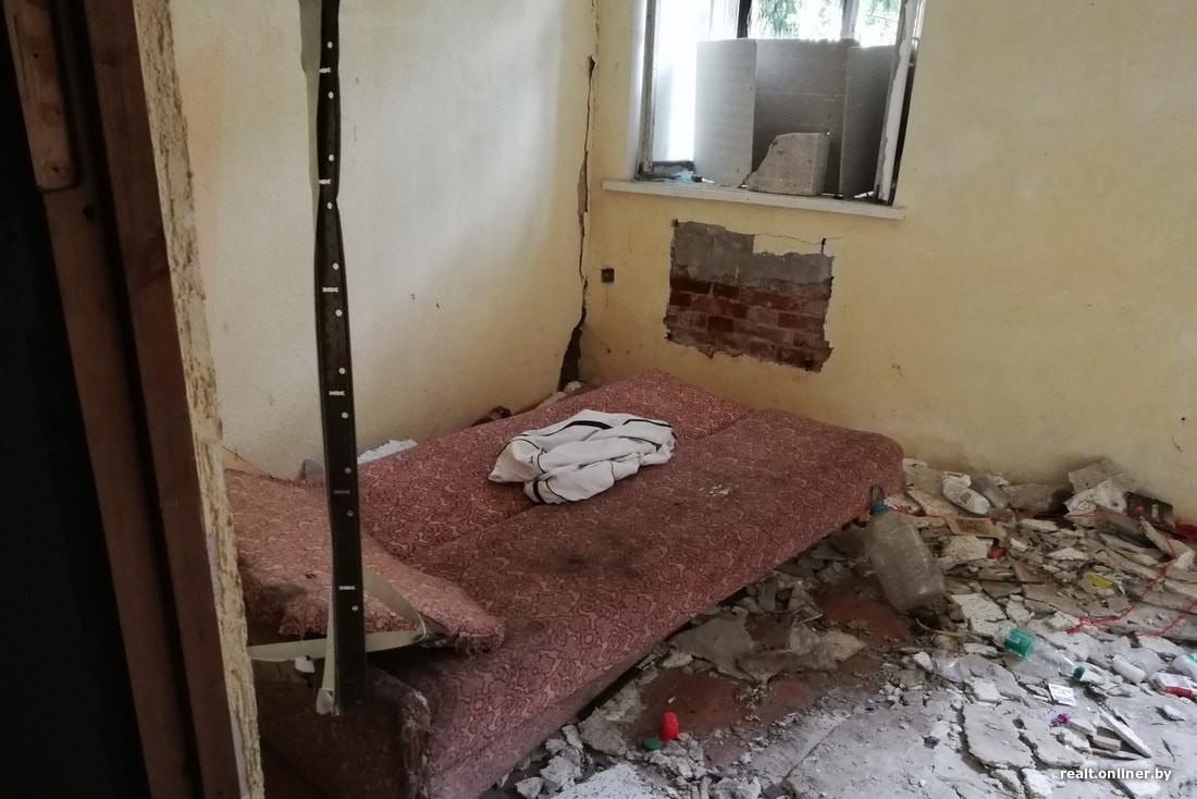 Гектары постапокалипсиса. Экскурсия по Бобруйской крепости — пока не развалилась Гектары постапокалипсиса. Экскурсия по Бобруйской крепости — пока не развалилась
