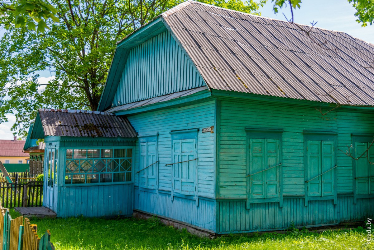 Церкви: старообрядческая Покровская, св. Космы и Дамиана и дом Алеся Адамовича Церкви: старообрядческая Покровская, св. Космы и Дамиана и дом Алеся Адамовича