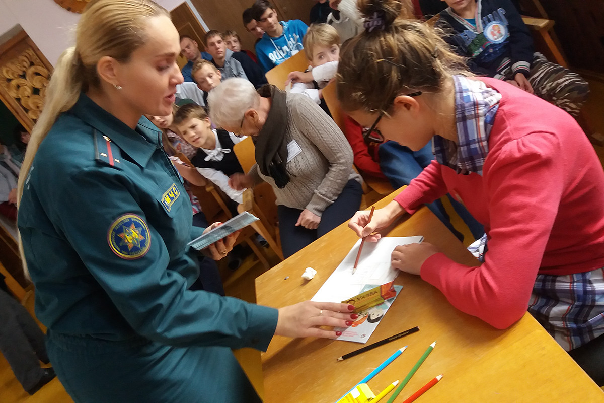Спасатели посетили школу-интернат в Бобруйском районе