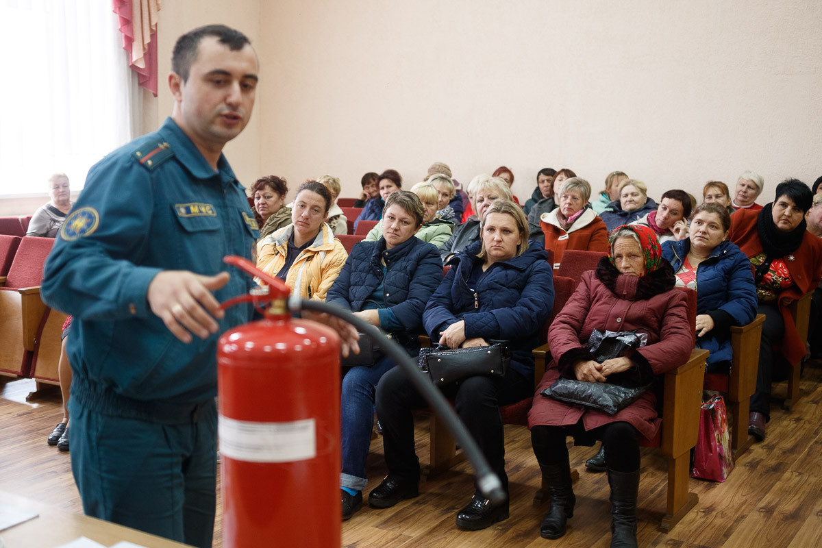 О правилах и требованиях говорили спасатели в районном ТЦСОН