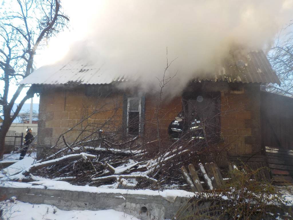 29 ноября 2018 года в 15-24 спасателям поступило сообщение о загорании жилого дома по улице Тимирязева в г. Бобруйске.