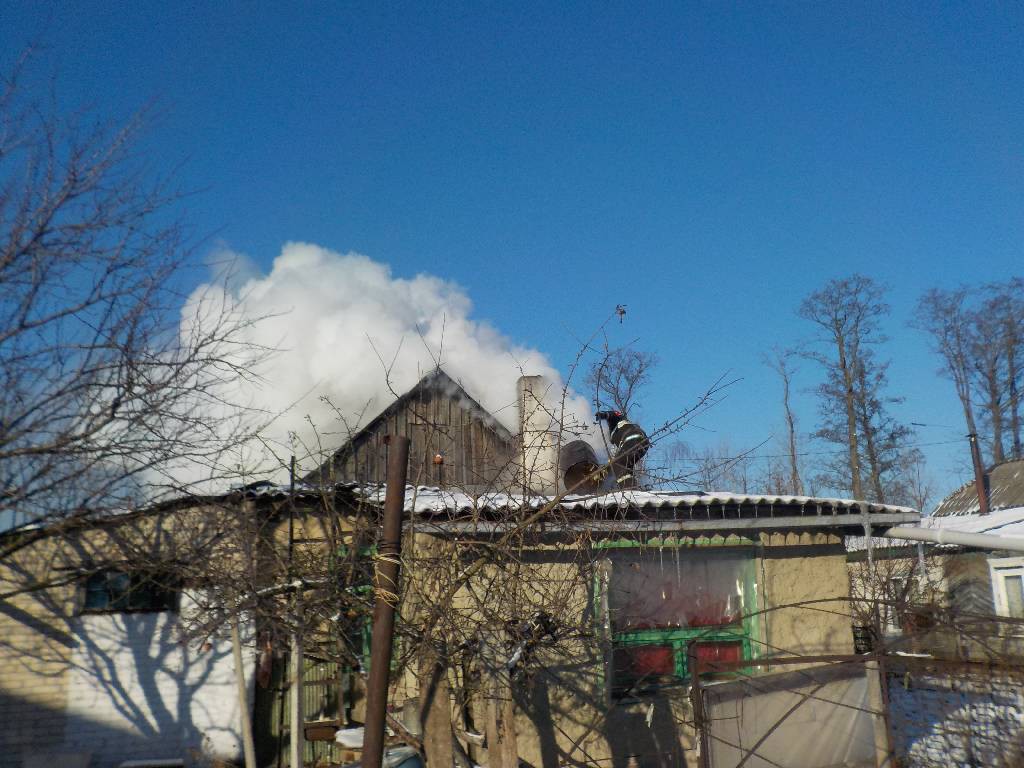 30 ноября 2018 года в 13-34 спасателям поступило сообщение от мужчины о загорании его жилого дома по переулку 1-му Юбилейному в г. Бобруйске.