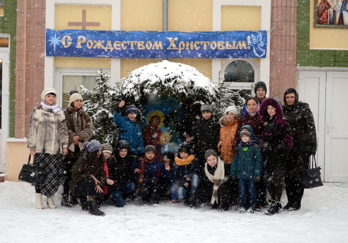 Воспитанники социального приюта г. Бобруйска посетили Николо-Софийский храм Воспитанники социального приюта г. Бобруйска посетили Николо-Софийский храм