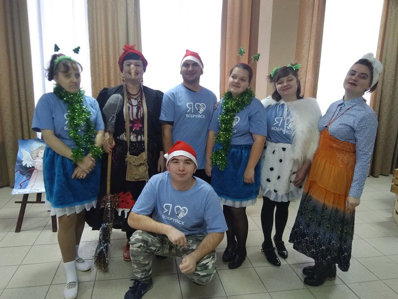 Рождественское оливье-мюзикл-шоу ждало бобруйчан в Кировске