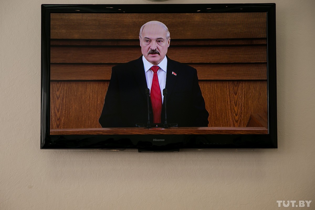 Лукашенко: Любая холодная или тем более горячая война начинается с информационного давления Лукашенко: Любая холодная или тем более горячая война начинается с информационного давления