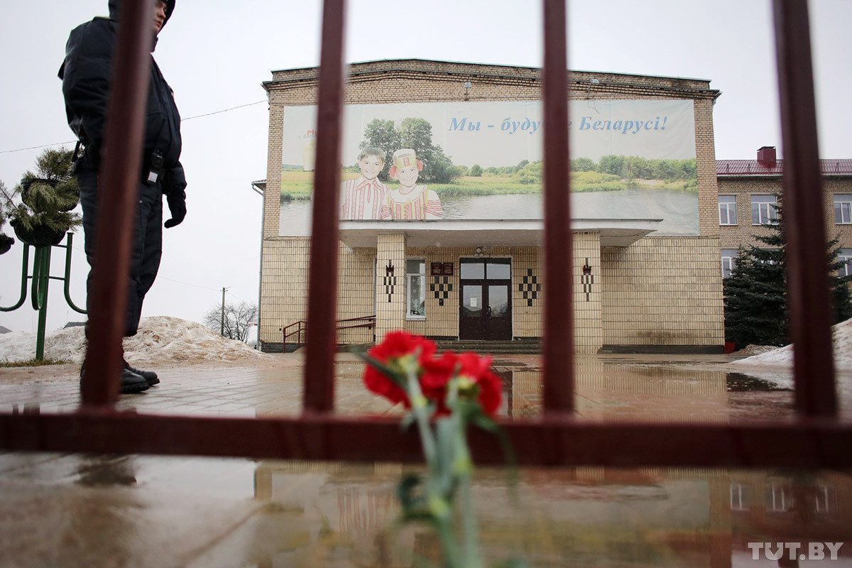 «Вообще не умел злиться». Что известно о нападавшем в школе в Столбцах и его задержании «Вообще не умел злиться». Что известно о нападавшем в школе в Столбцах и его задержании