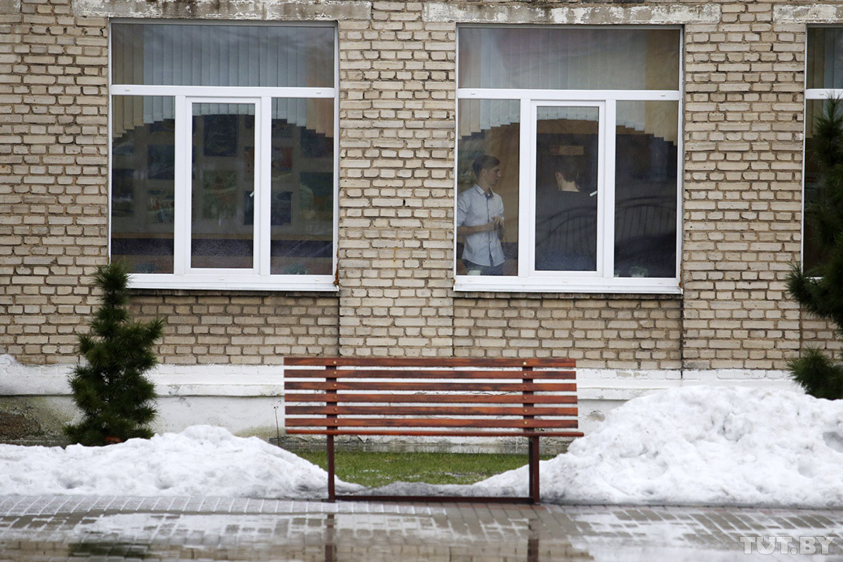 «Вообще не умел злиться». Что известно о нападавшем в школе в Столбцах и его задержании «Вообще не умел злиться». Что известно о нападавшем в школе в Столбцах и его задержании