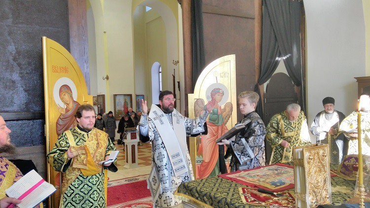 Совершена первая в текущем Великом посту Литургия Преждеосвященных Даров Совершена первая в текущем Великом посту Литургия Преждеосвященных Даров