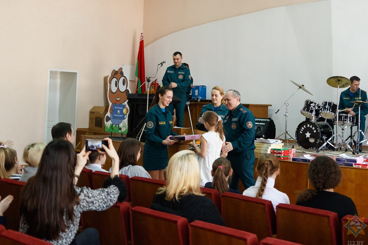 Награждение лауреатов Награждение лауреатов