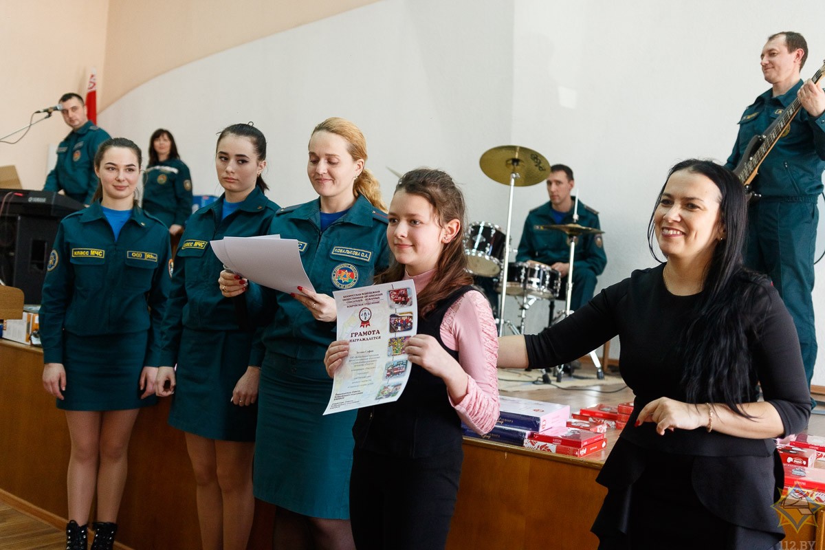 Награждение лауреатов Награждение лауреатов