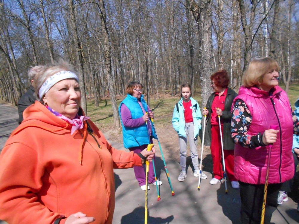 Скандинавская ходьба-залог здоровья и долголетия