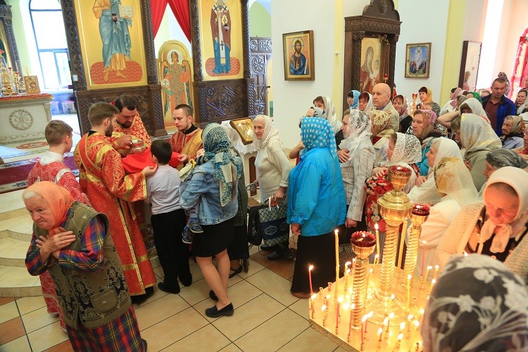 Епископ Серафим возглавил престольный праздник в Никольском кафедральном соборе Бобруйска Епископ Серафим возглавил престольный праздник в Никольском кафедральном соборе Бобруйска