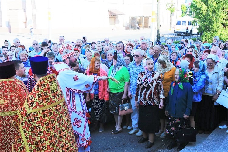 Епископ Серафим возглавил престольный праздник в Никольском кафедральном соборе Бобруйска Епископ Серафим возглавил престольный праздник в Никольском кафедральном соборе Бобруйска