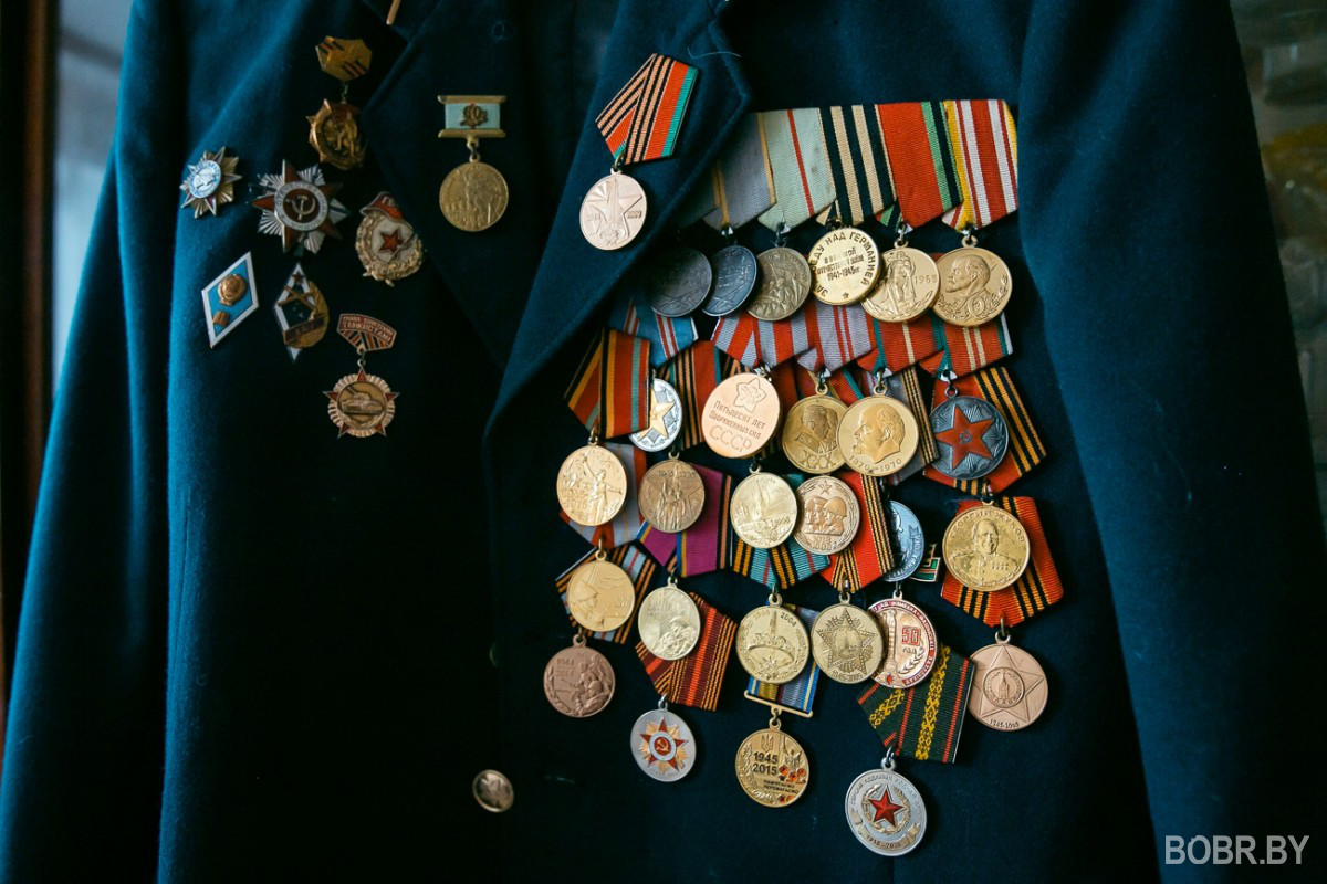 Ношение медалей на пиджаке