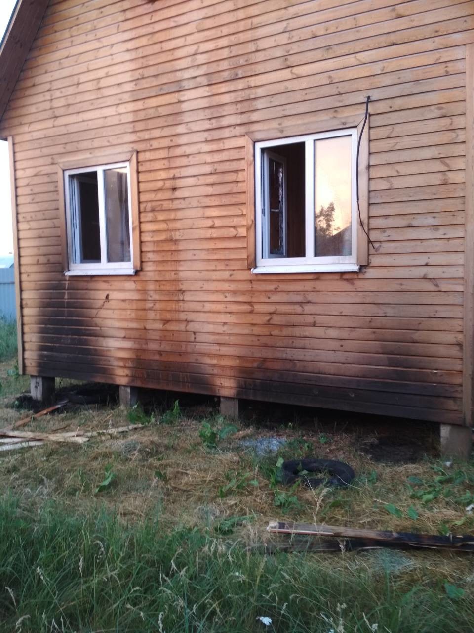 Ранним утром 20 июня 2019 года спасателям, на номер 112, поступило сообщение о загорании жилого дома по ул. Затишанской в д. Слободка Бобруйского района.
